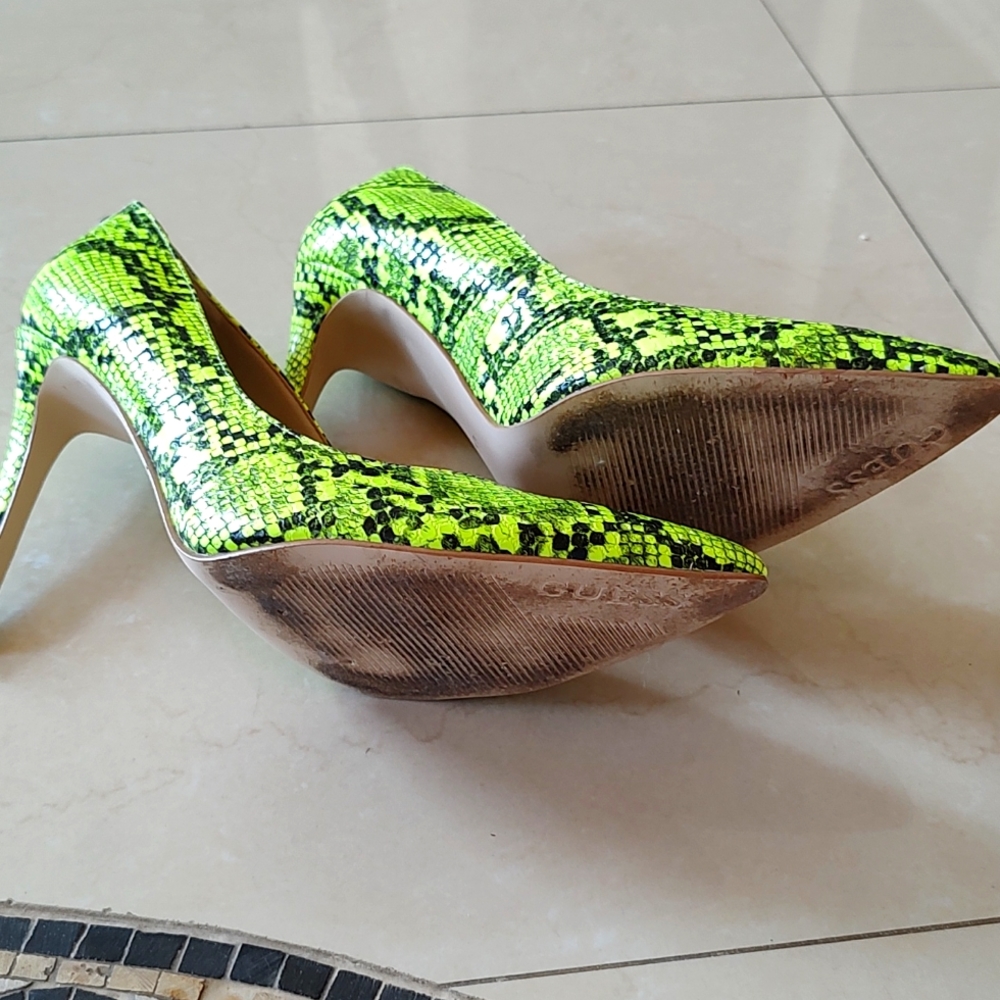 Neon print heels - Picture 4 of 4